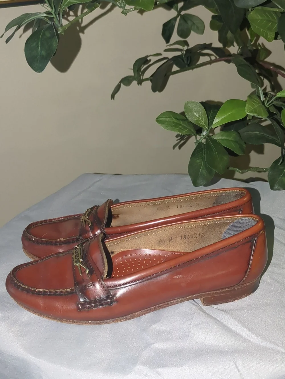 Vintage 80s Bass Women’s Brown Leather Penny Loafers